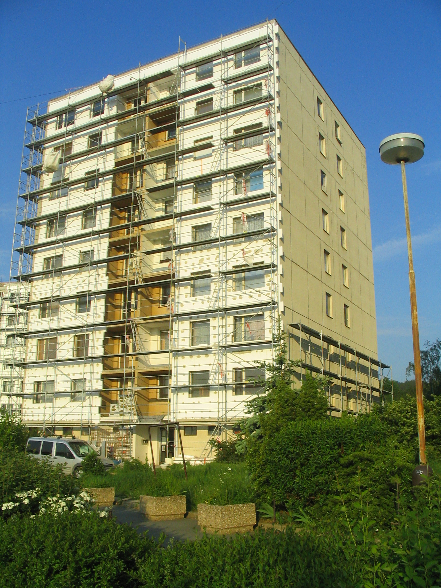 15052008 KD05: Lešení ráno.jpg