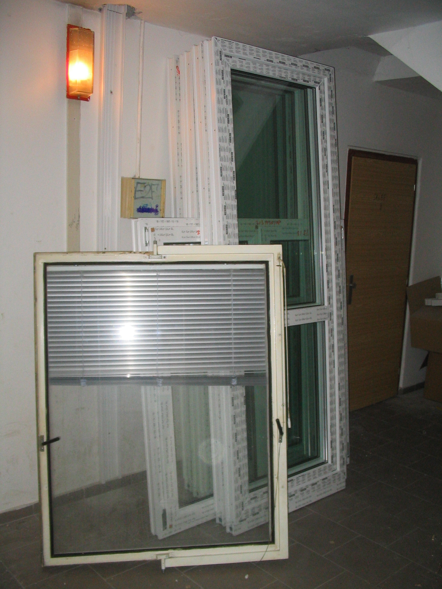 05062008 722 Okna, okna, okna .JPG
