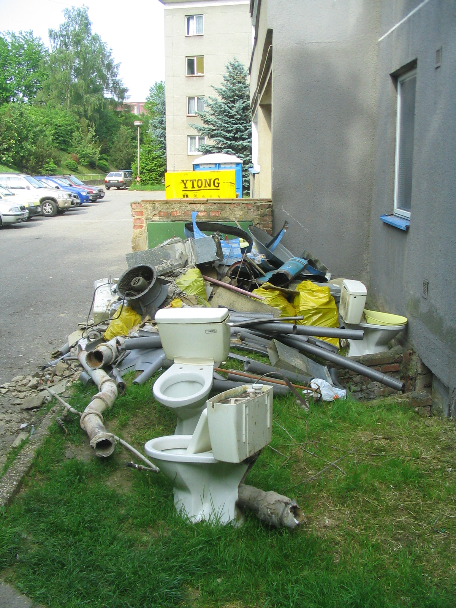 29052008 705 Před domem 2.JPG