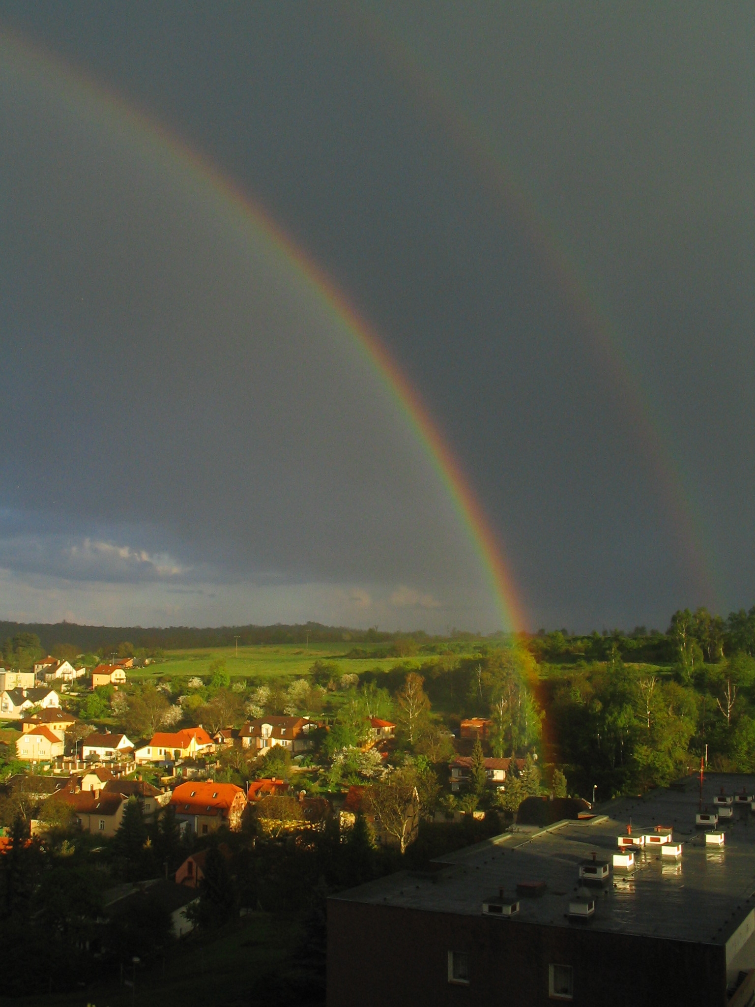 05052008 DUHA - po bouřce je vzpruha.JPG