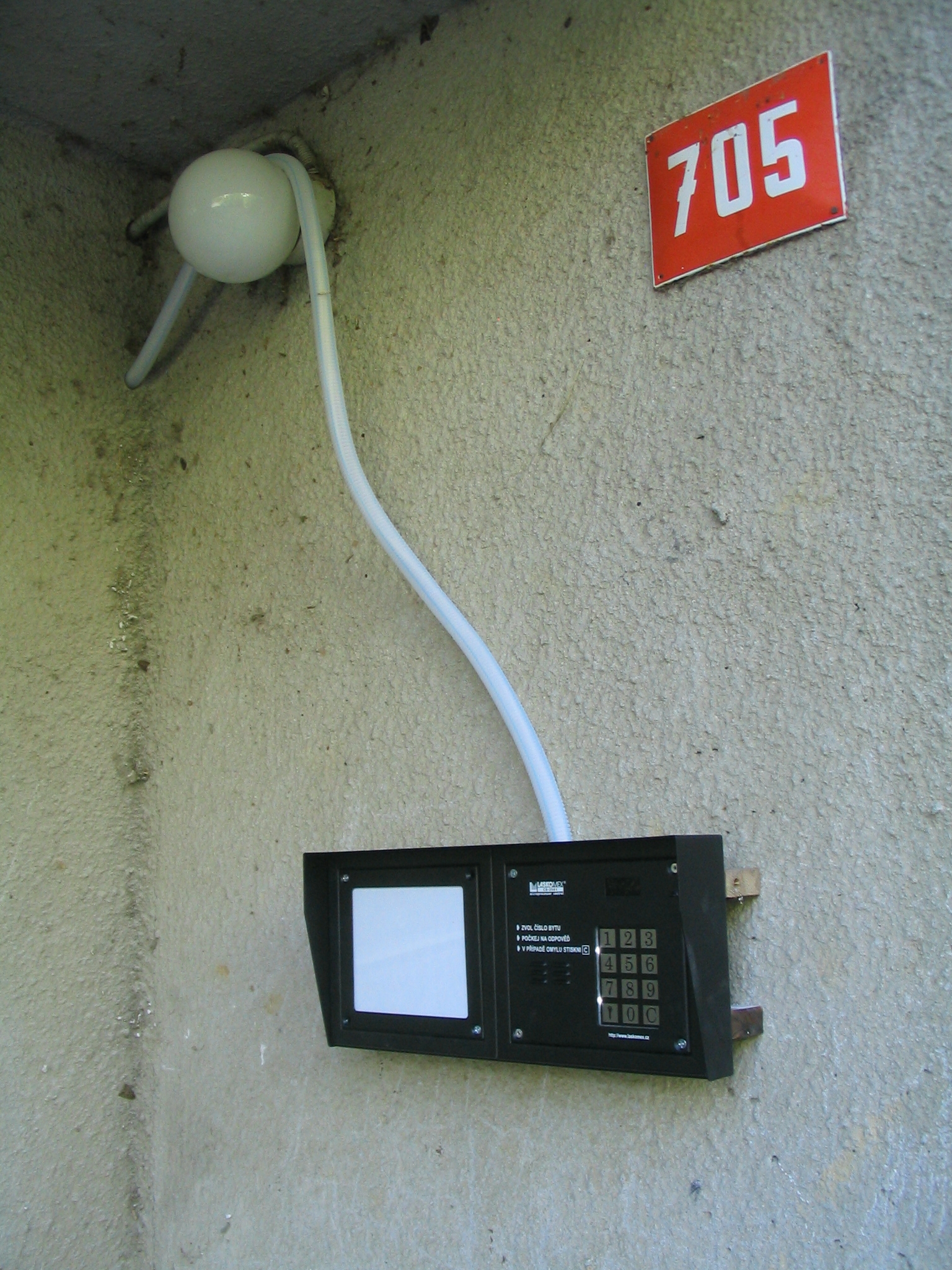 22082008 705 Nové zvonkové tablo