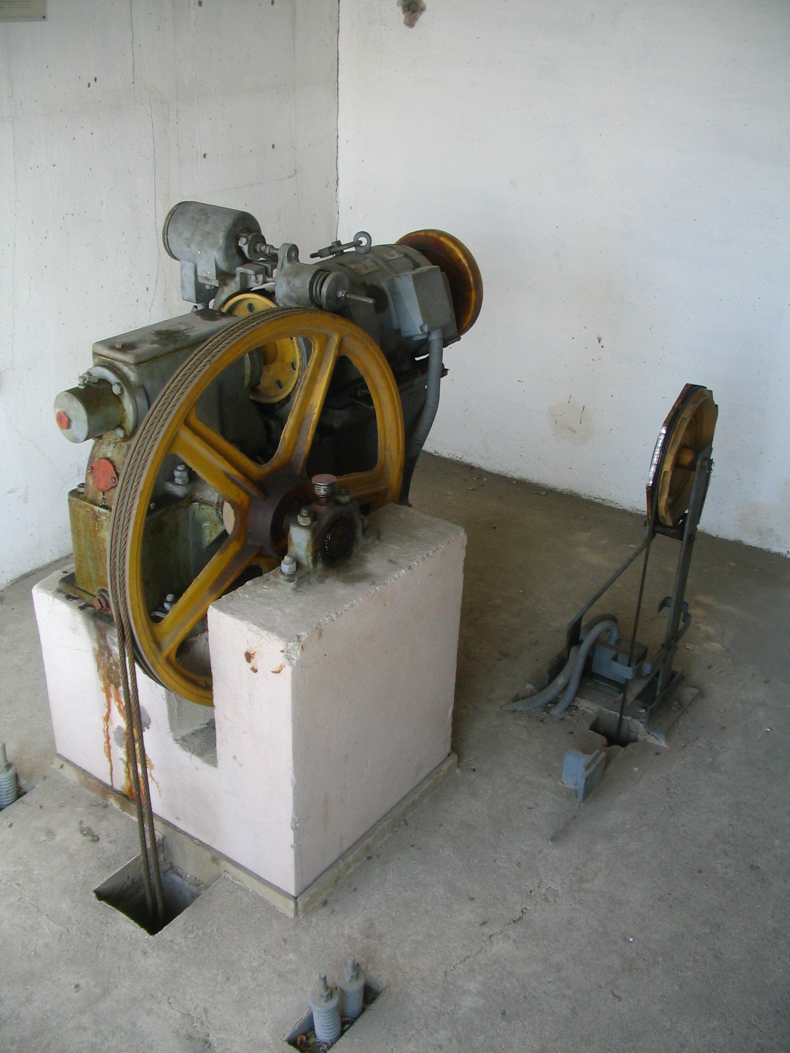 24042008 strojovna 714.jpg